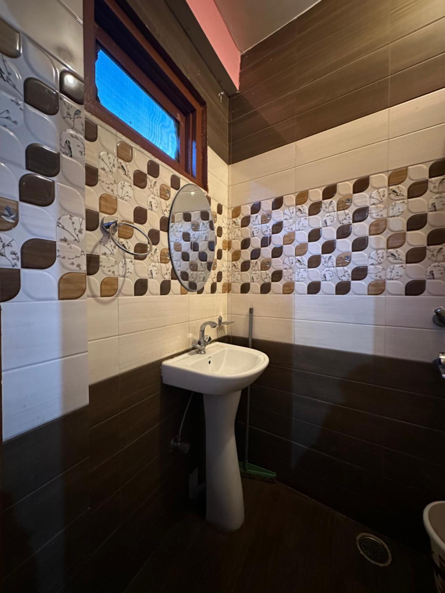 Pahadirovers Homestay & Cafe Касоль Экстерьер фото