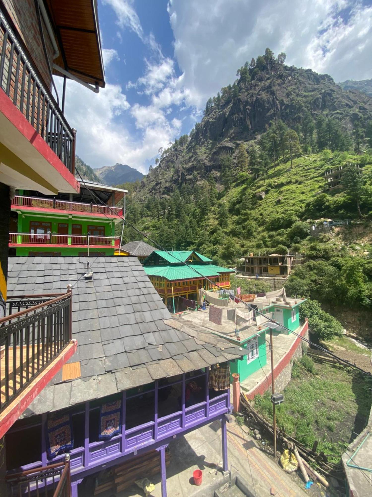 Pahadirovers Homestay & Cafe Касоль Экстерьер фото