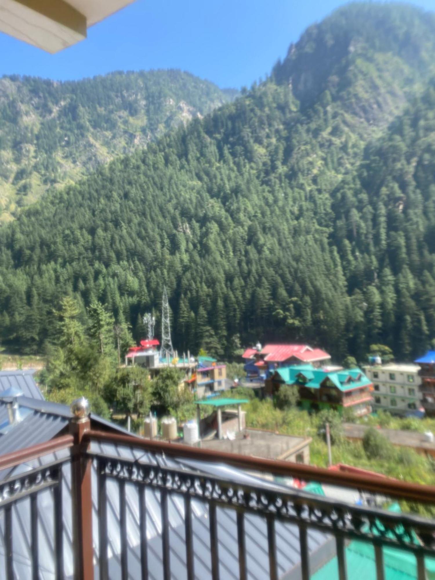 Pahadirovers Homestay & Cafe Касоль Экстерьер фото